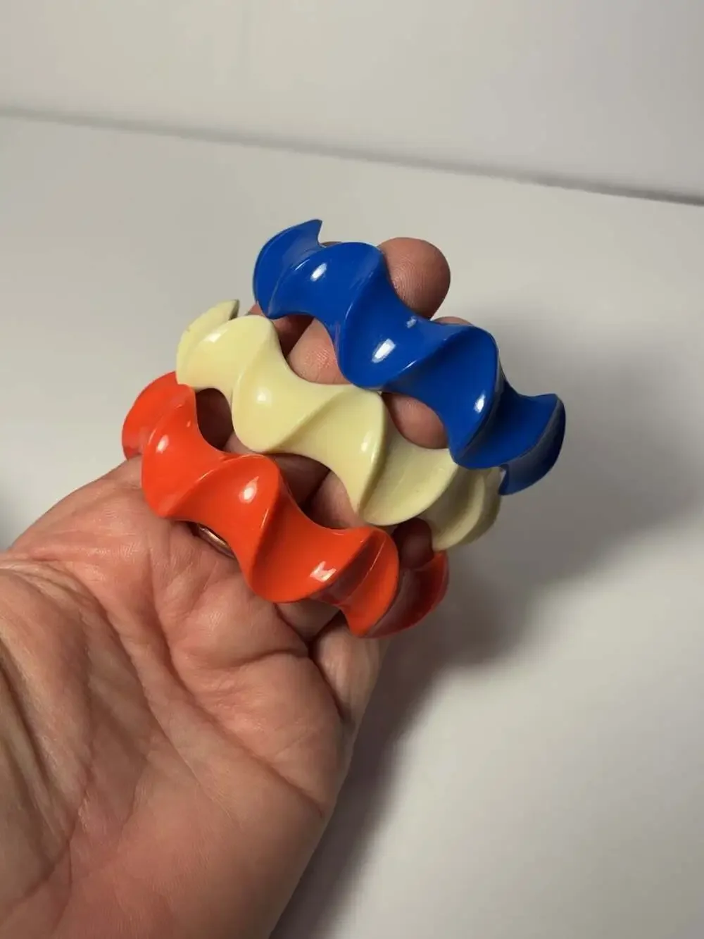 Vintage 1980s Retro Chunky Swirl Wavy Resin Bangle Bracelets Set of 3